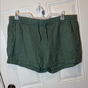 Old Navy Light Olive Green Women's Linen Cargo Shorts